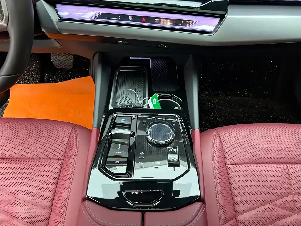 BMW i5 2025 из CN, фото 4