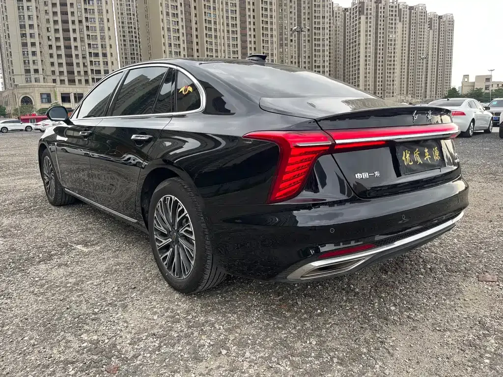 Hongqi H5 — фото 7