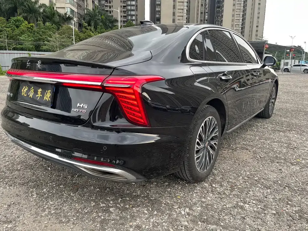 Hongqi H5 — фото 10