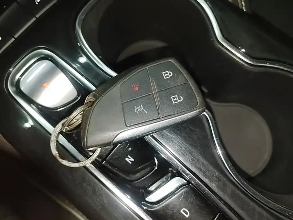 Buick Envision Plus — фото 2