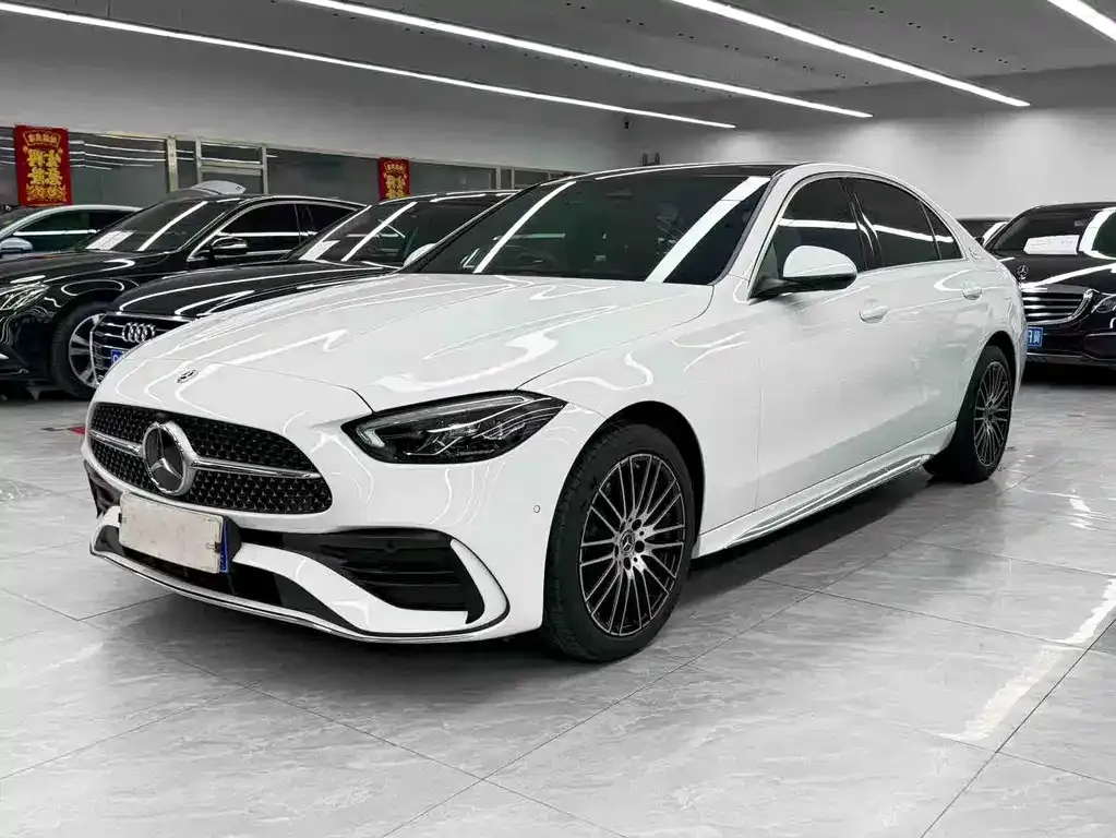 Mercedes-Benz C-Class — фото 1