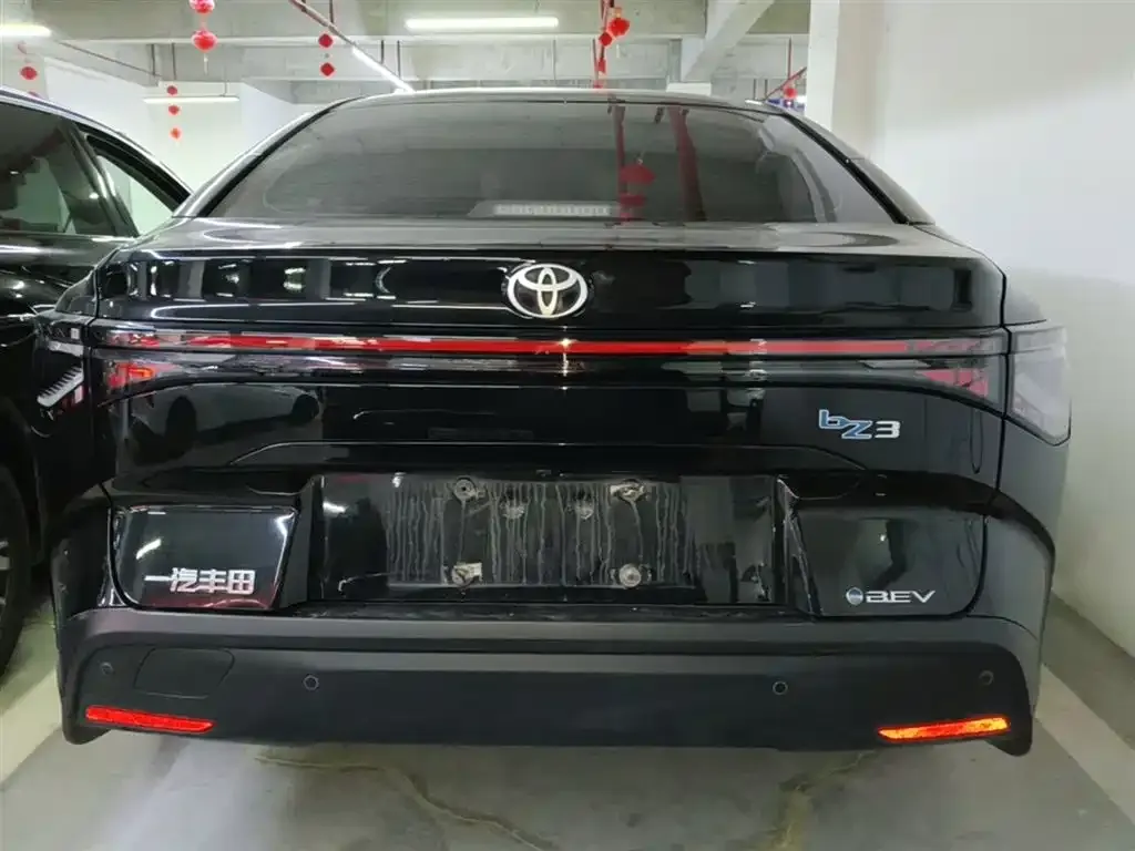 Toyota bZ3 2024 из CN, фото 10