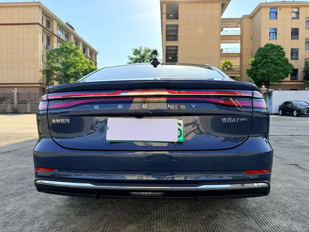 Geely Galaxy A7 — фото 2