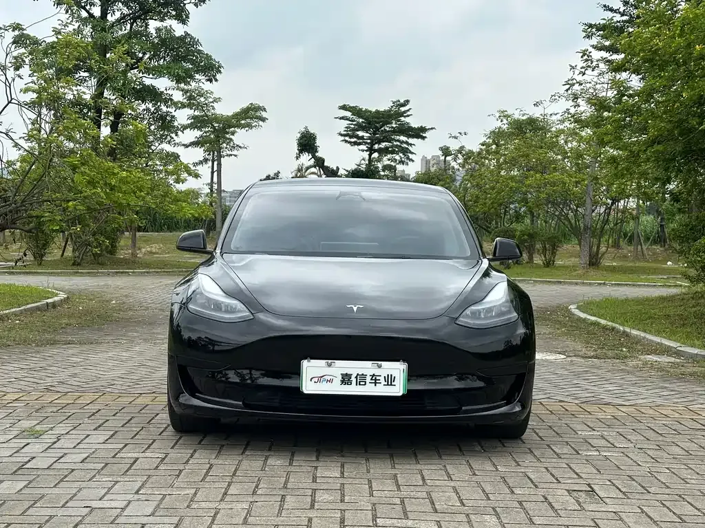 Tesla Model 3 — фото 8