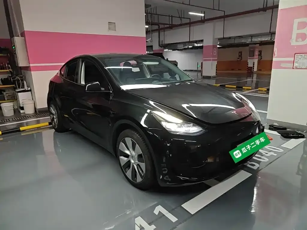 Tesla Model Y — фото 9