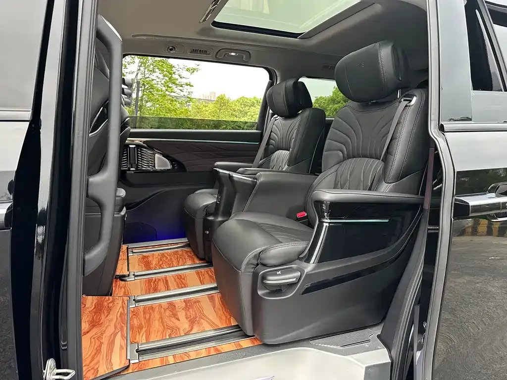 GAC Motor Trumpchi M8 — фото 3
