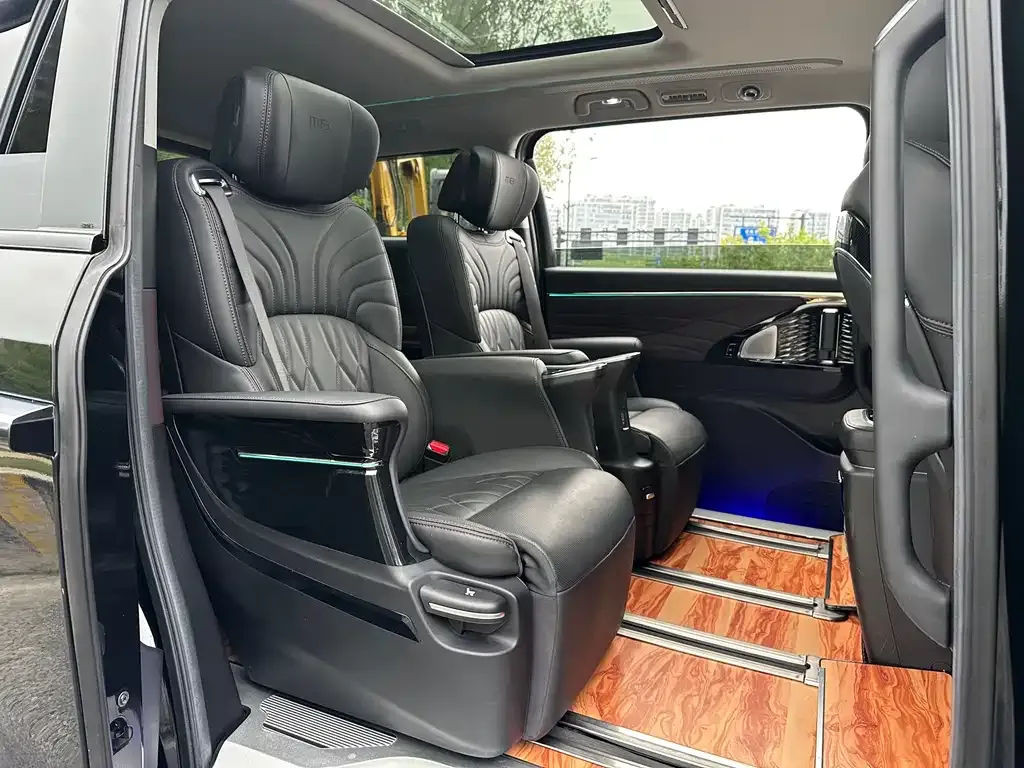 GAC Motor Trumpchi M8 — фото 4