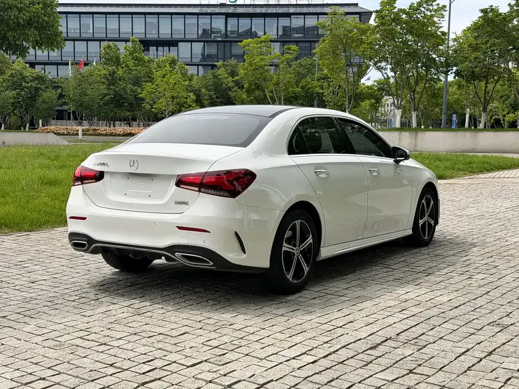 Mercedes-Benz A-Class — фото 10