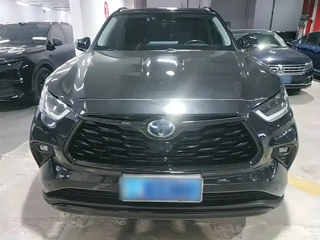 Toyota Highlander — фото 10