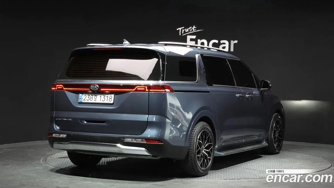 Kia Carnival — фото 2