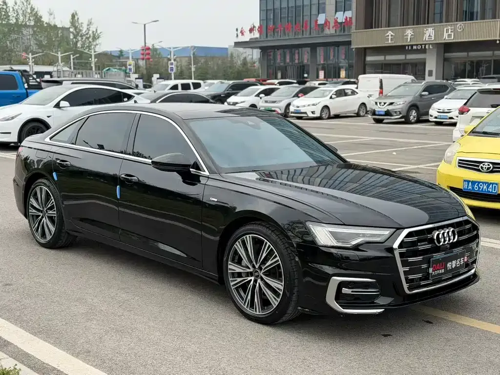 Audi A6L — фото 9