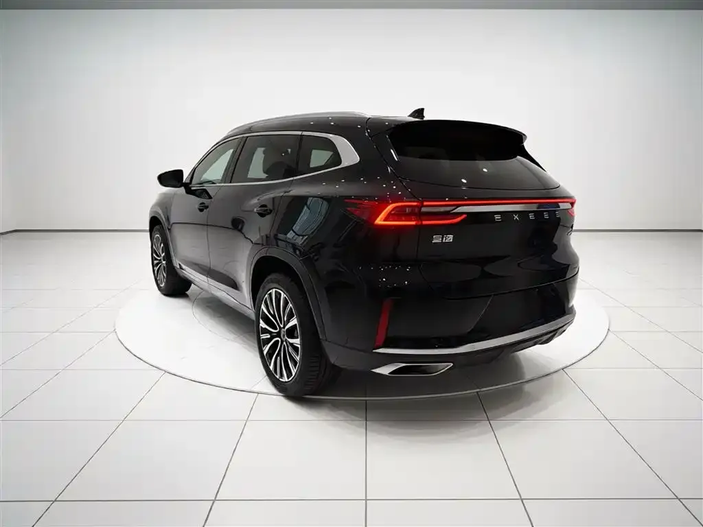 Exeed Lingyun 2026 из CN, фото 6