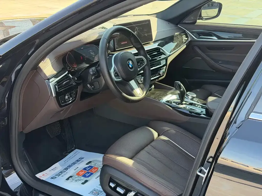 BMW 5 Series — фото 2