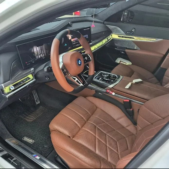 BMW i7 2023 из KR, фото 2