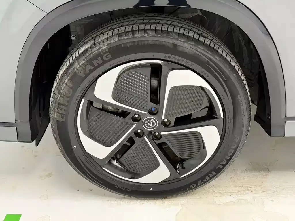 Changan CS75 PLUS iDD 2026 из CN, фото 9