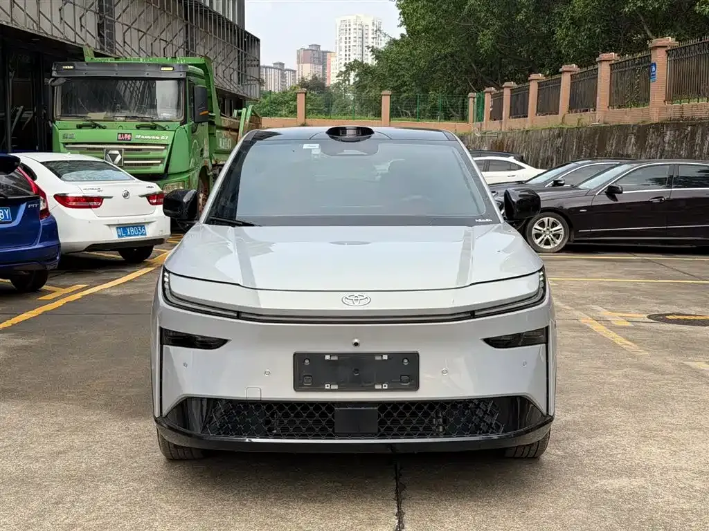 Toyota Platinum 3X 2025 из CN, фото 8