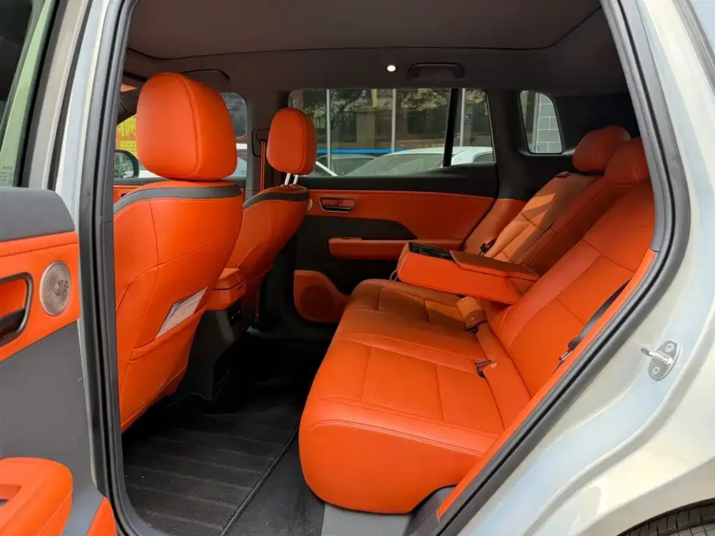 Toyota Platinum 3X 2025 из CN, фото 6