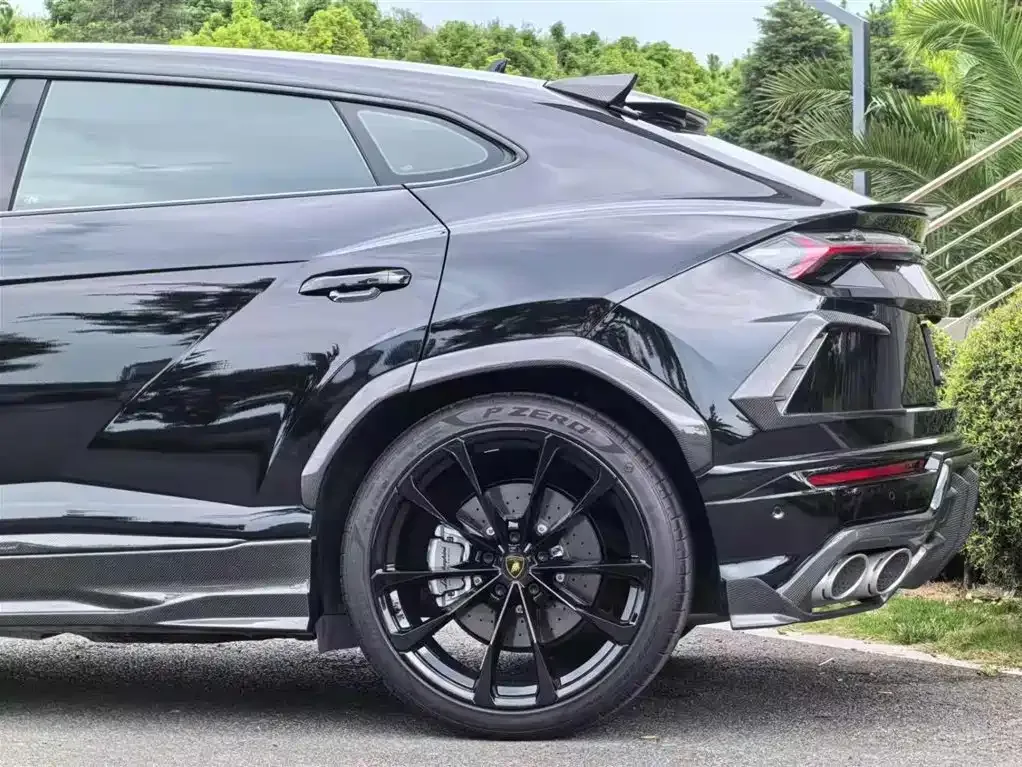 Lamborghini Urus — фото 7