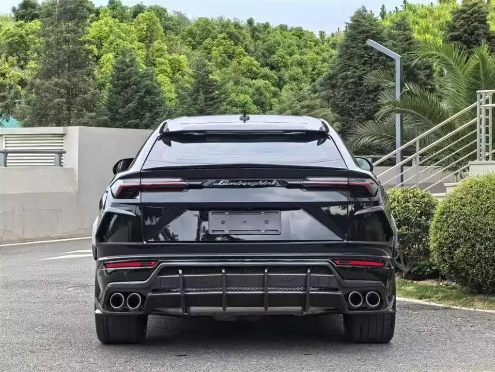 Lamborghini Urus — фото 9