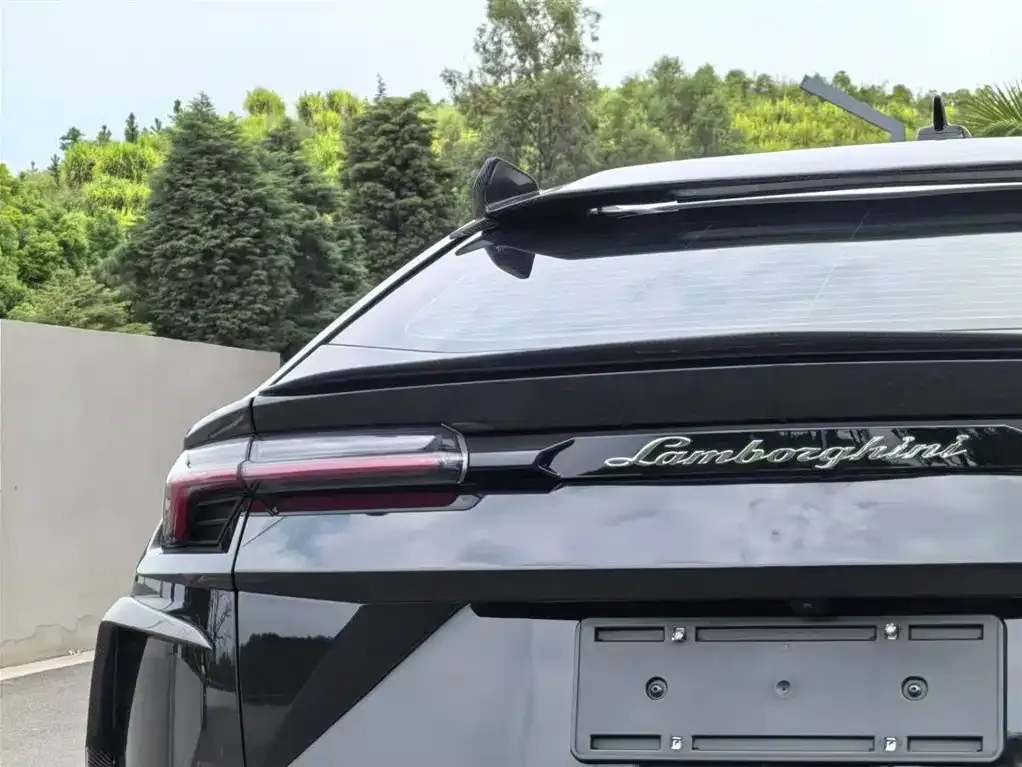Lamborghini Urus — фото 4