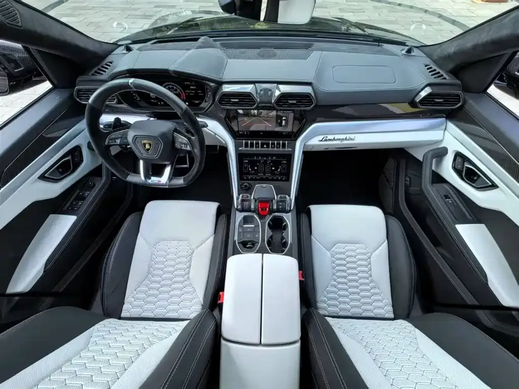 Lamborghini Urus — фото 2