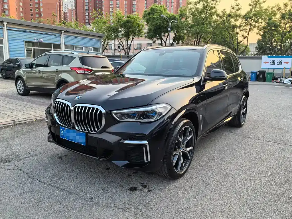 BMW X5 — фото 1