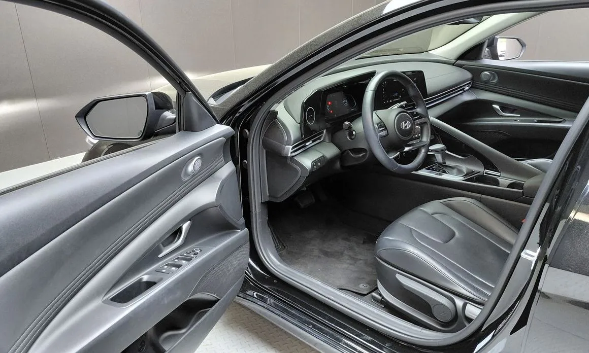 Hyundai AVANTE — фото 10