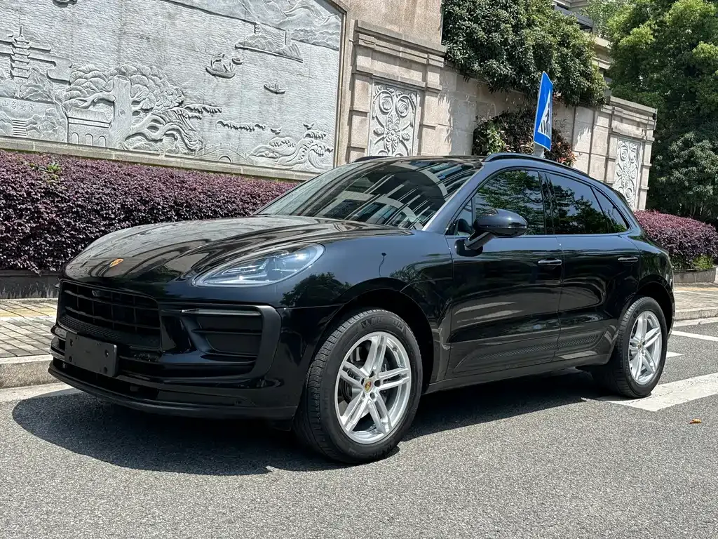 Porsche Macan — фото 1
