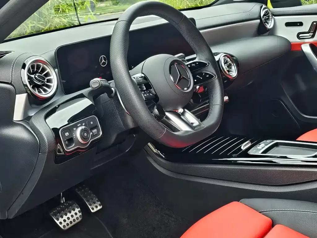 Mercedes-Benz A-Class AMG — фото 6