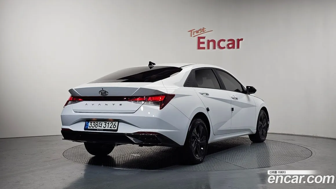Hyundai AVANTE — фото 2