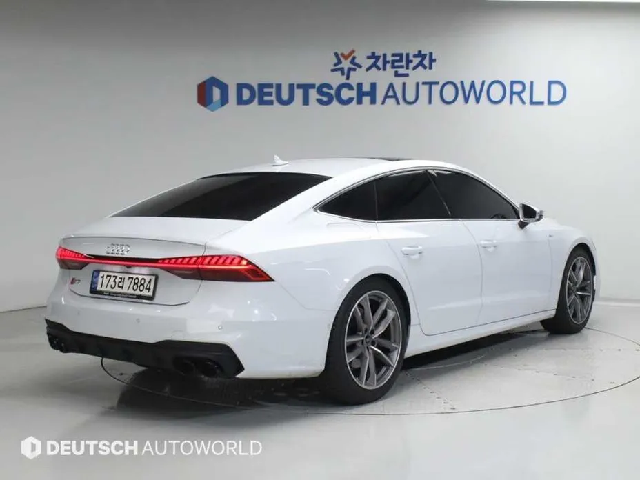 Audi A7 — фото 9