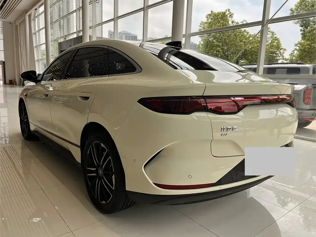 BYD Qin L — фото 2