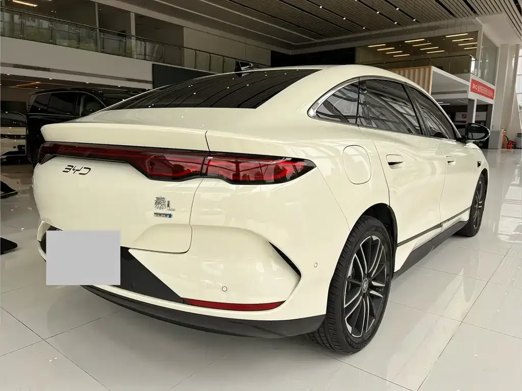 BYD Qin L — фото 3