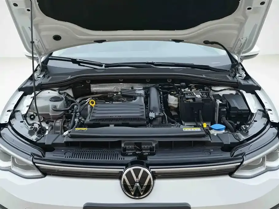 Volkswagen Golf — фото 10