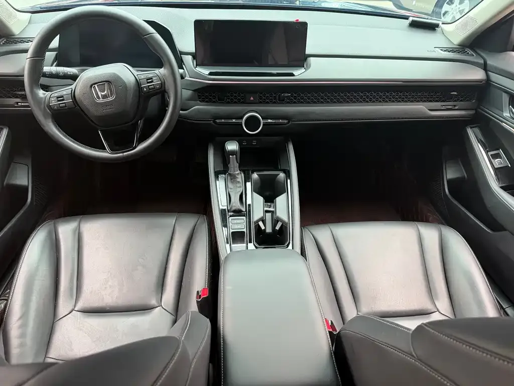 Honda Accord — фото 8