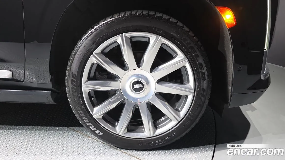 Cadillac Escalade 2023 из KR, фото 7