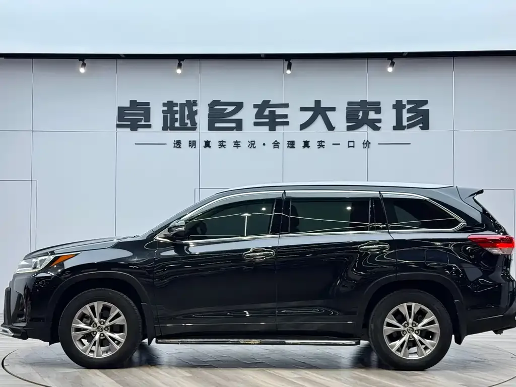 Toyota Highlander — фото 4