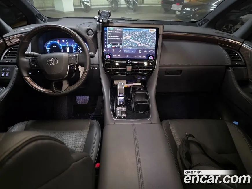 Toyota Alphard — фото 7