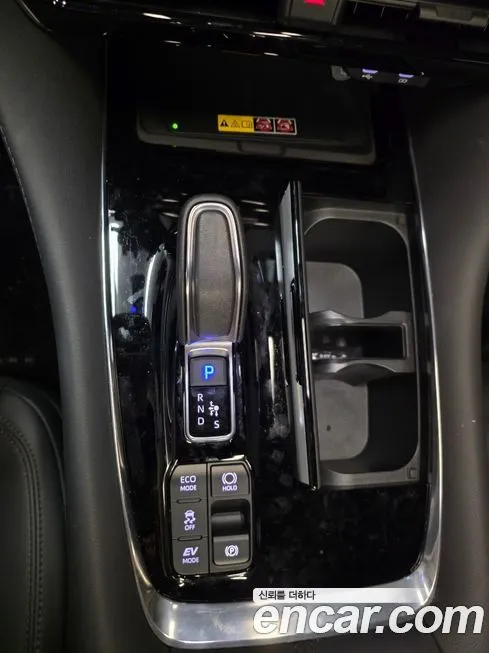 Toyota Alphard — фото 6