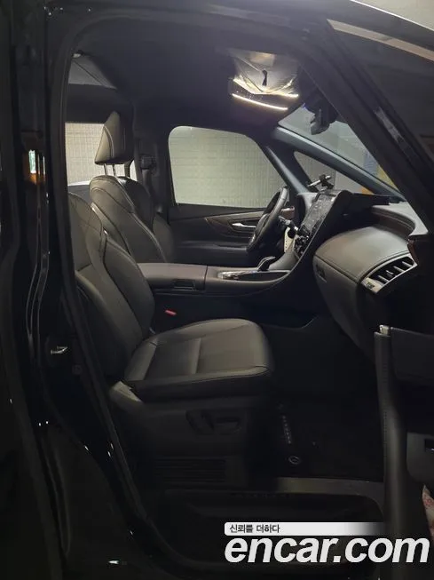 Toyota Alphard — фото 4