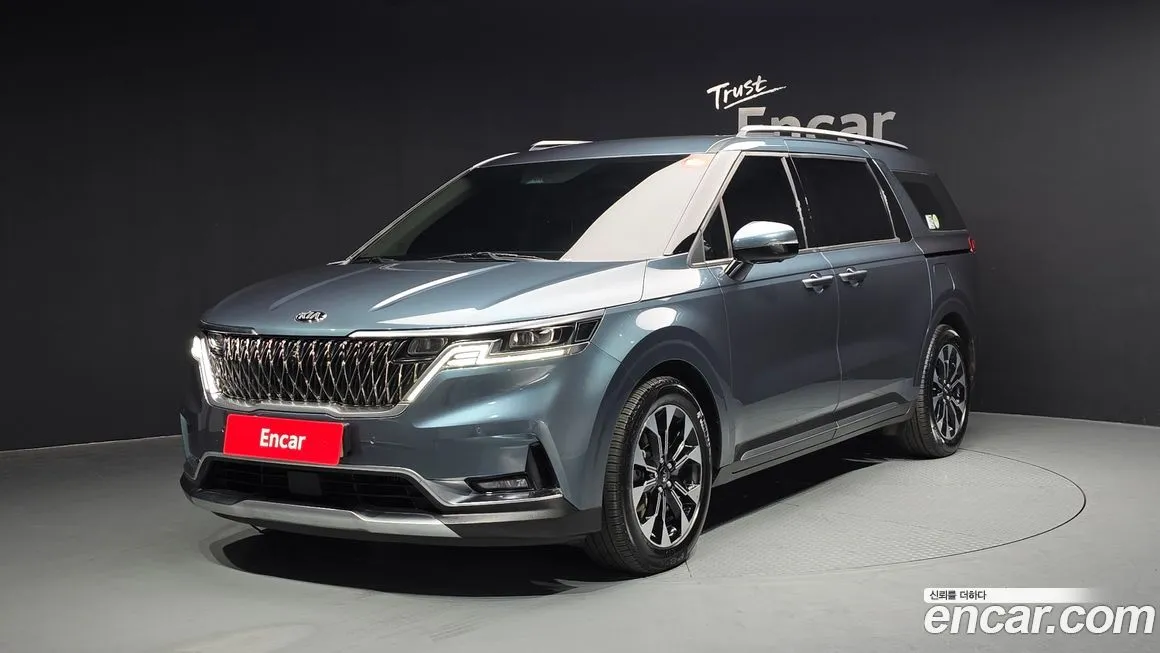 Kia Carnival — фото 1