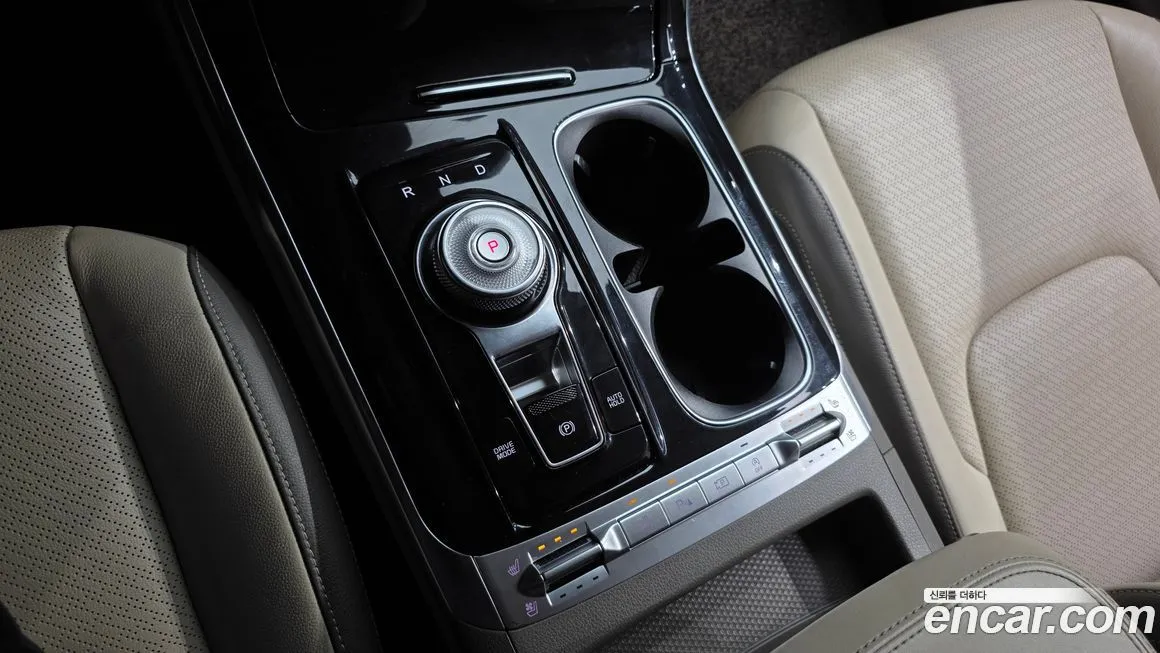 Kia Carnival — фото 10