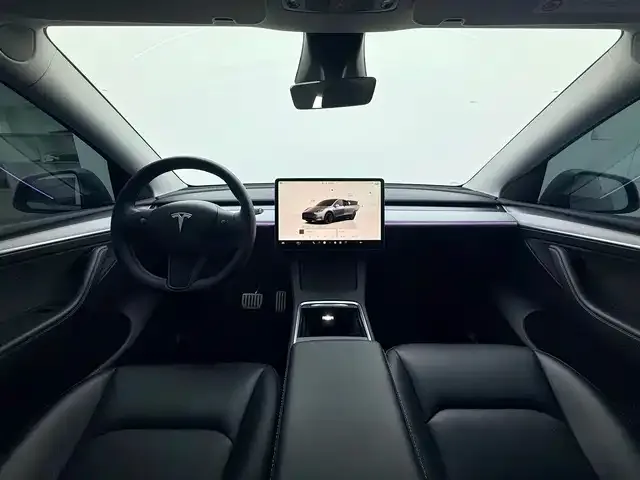 Tesla Model Y — фото 6