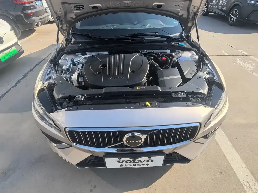 Volvo S60 2023 из CN, фото 9