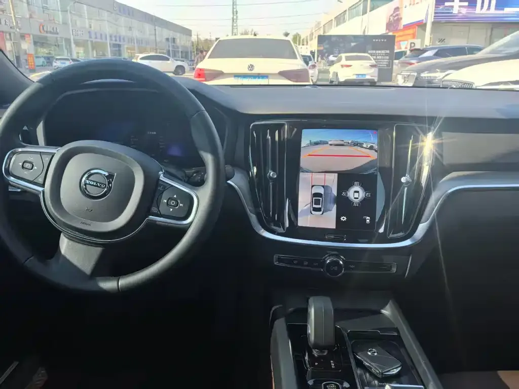 Volvo S60 2023 из CN, фото 10