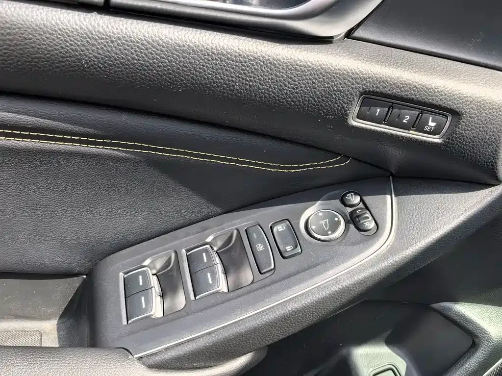 Honda Accord — фото 6