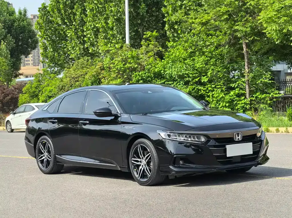 Honda Accord — фото 8