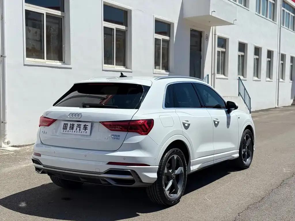 Audi Q3 — фото 10