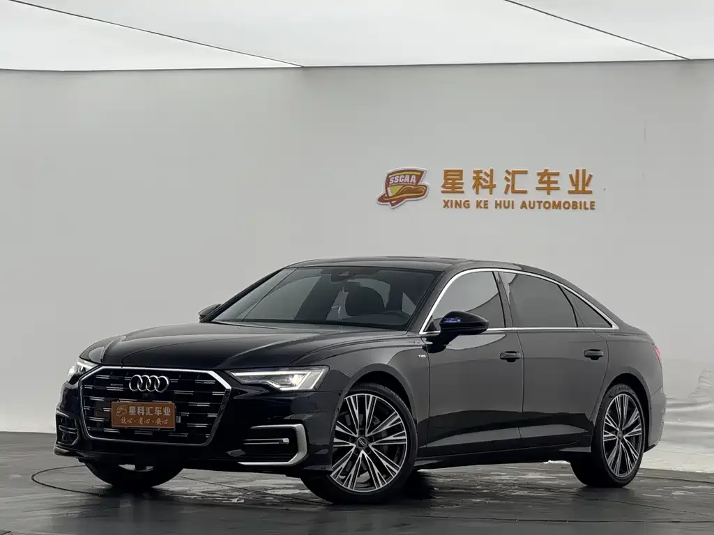 Audi A6L — фото 1