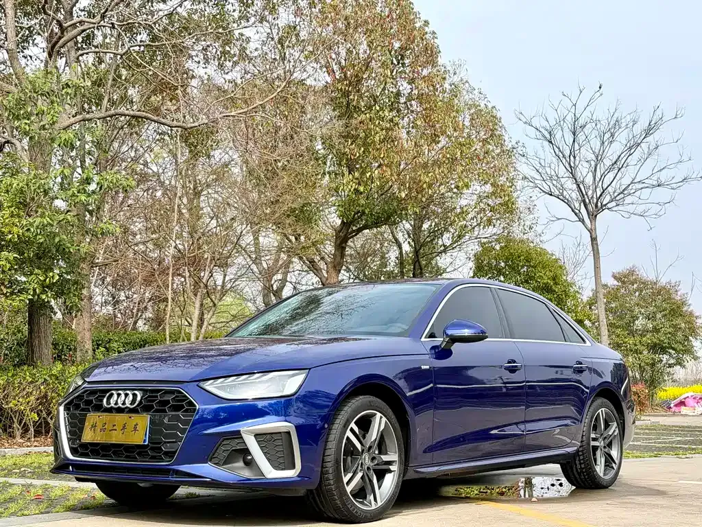 Audi A4L 2022 из CN, фото 1